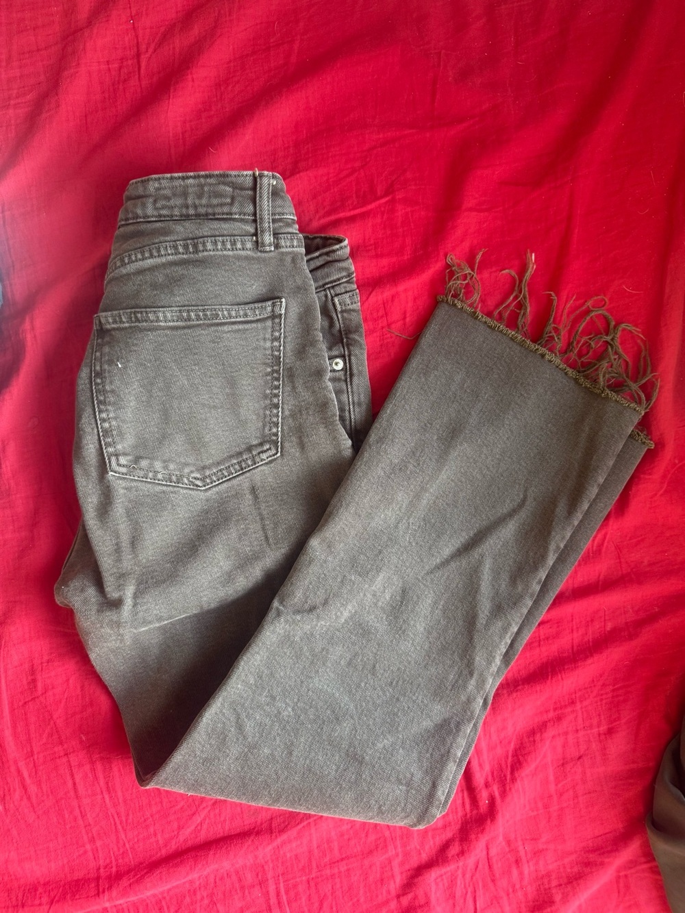 Zara Women's Straight-Leg Charcoal Jeans with Frayed Hem